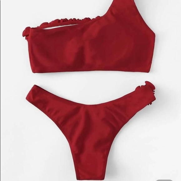 Shein Appliques One Shoulder Top With Low Rise - Picture 2 of 5